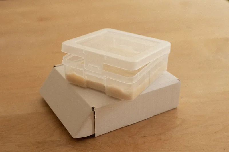 Image: contents of a new impression kit
